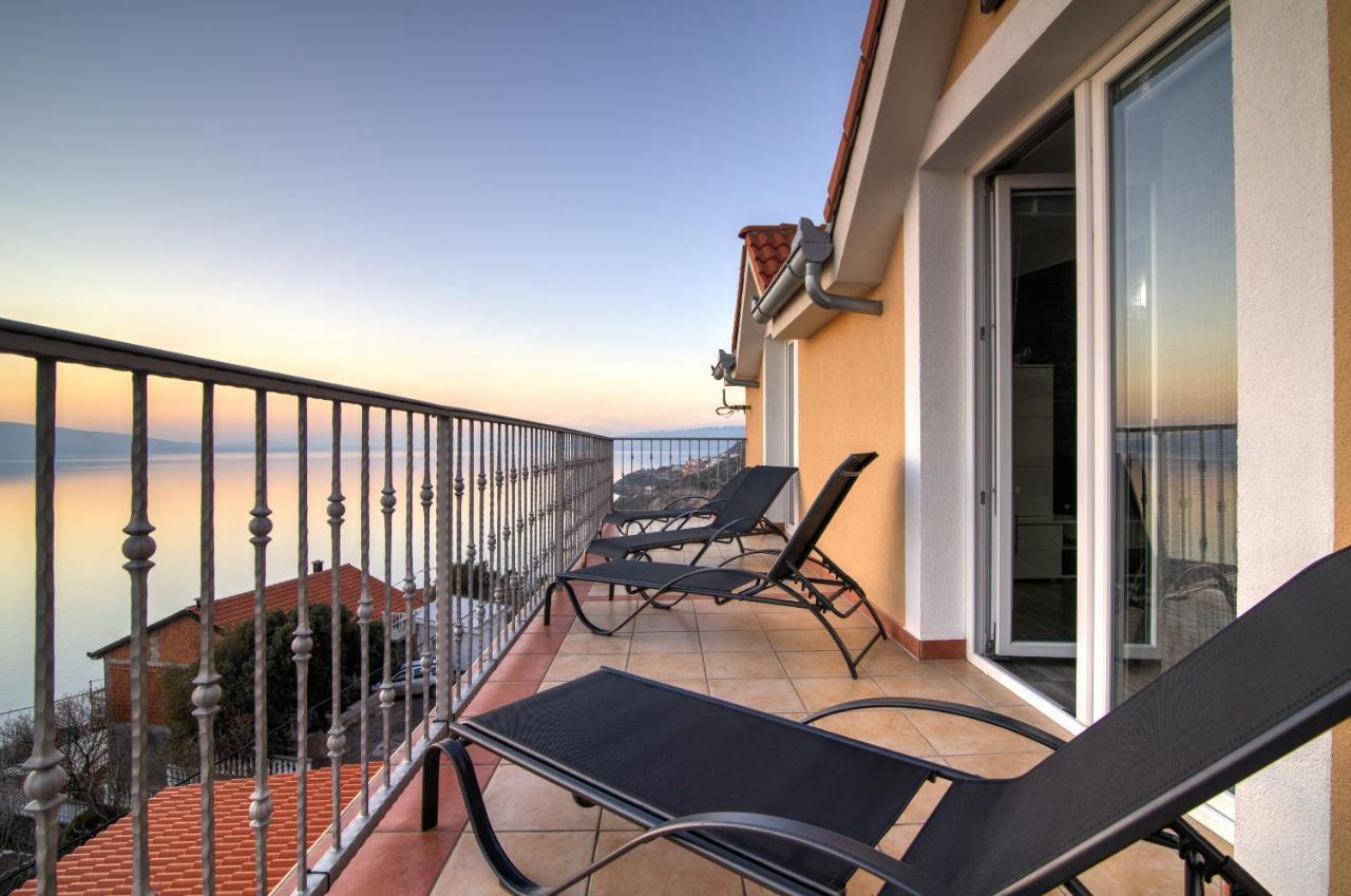 Apartments Lucia Senj Senj  Exteriér fotografie