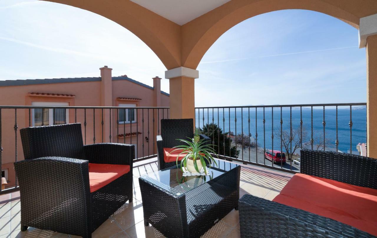 Apartments Lucia Senj Senj  Exteriér fotografie