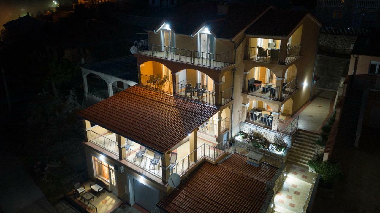 Apartments Lucia Senj Senj  Exteriér fotografie